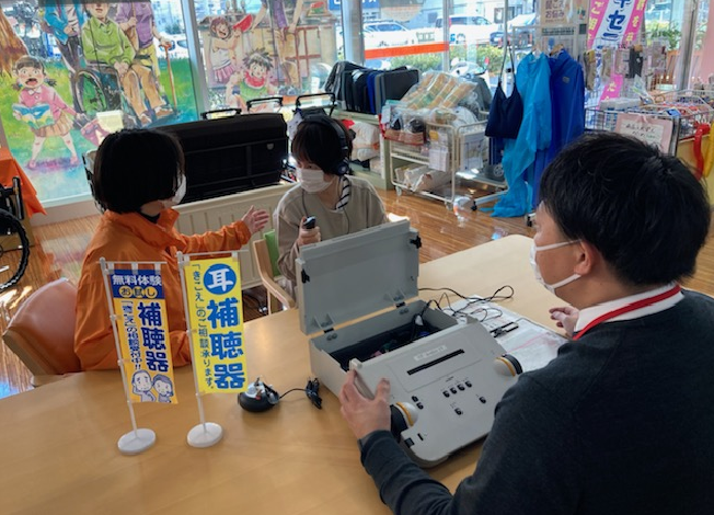 補聴器 写真